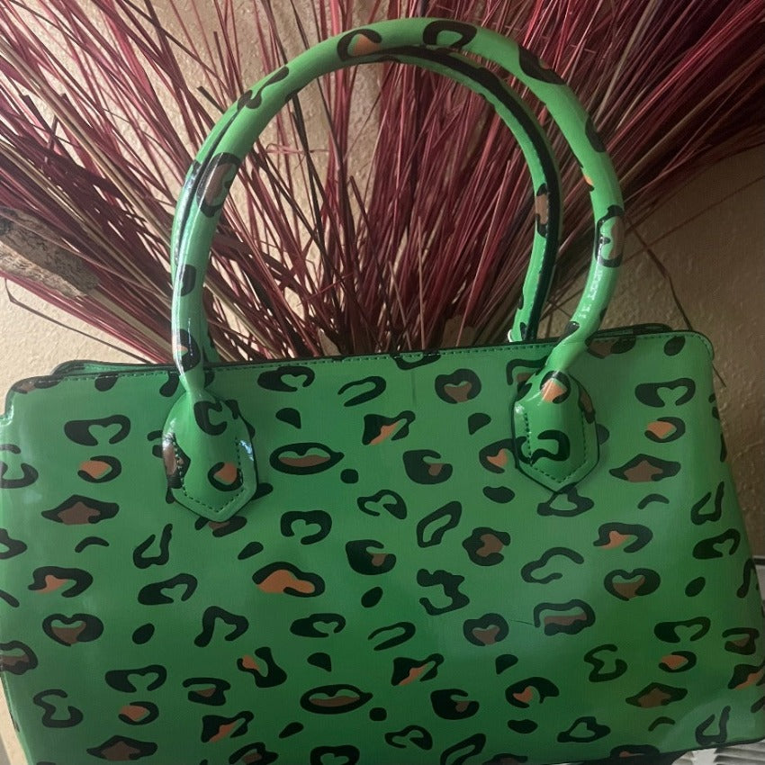 Green Bold Leopard Tote